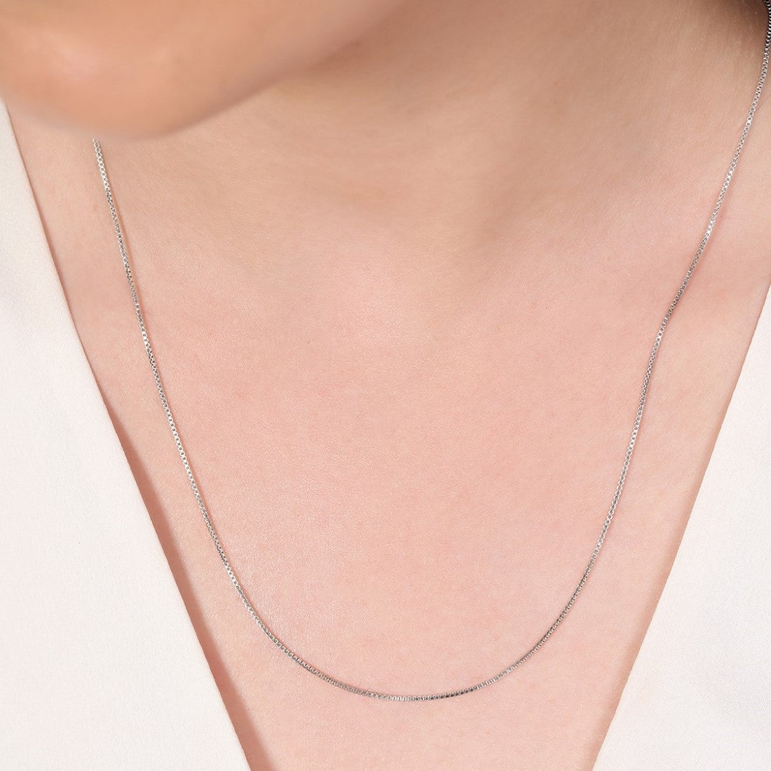 Minimal Muse Silver Box Chain