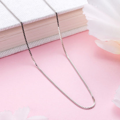 Minimal Muse Silver Box Chain