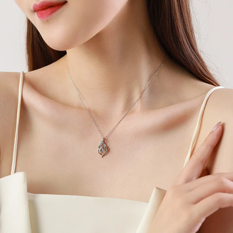 925 Elegant Shaped Pendant Necklace