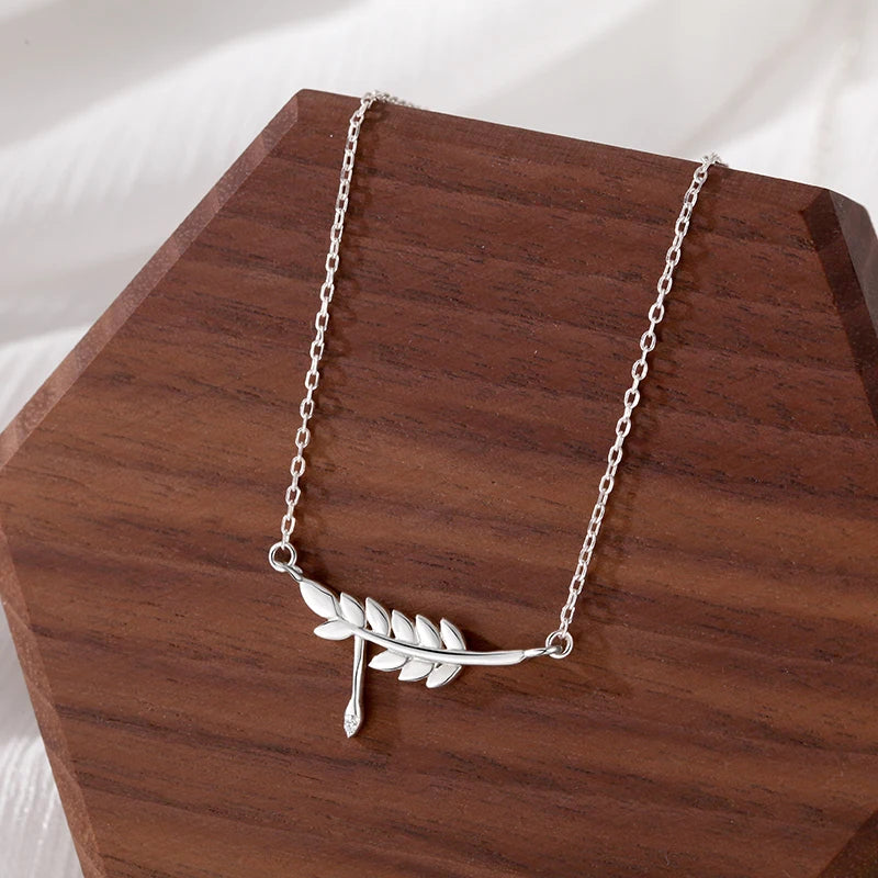 925 Sterling Silver Leaf Exquisite Pendant