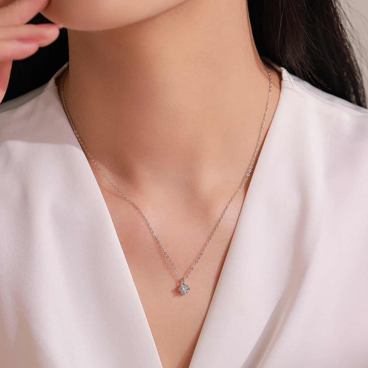 925 Sterling Silver Zircon Flower Pendant Necklace