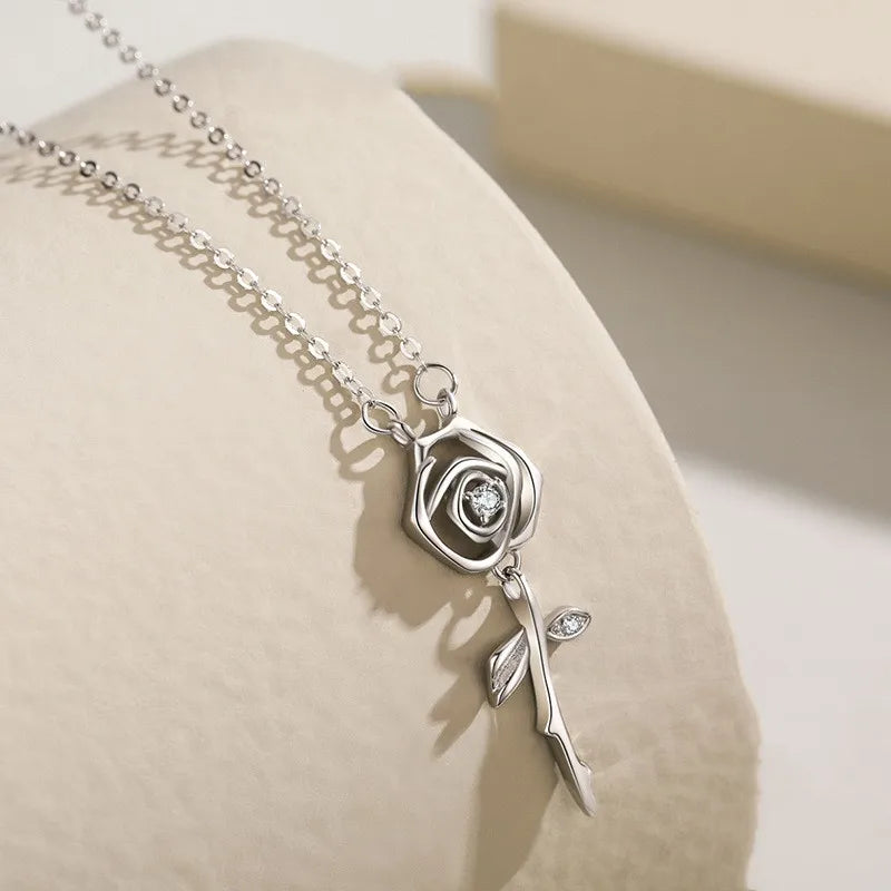 925 Sterling Silver Rose Shaped Pendant